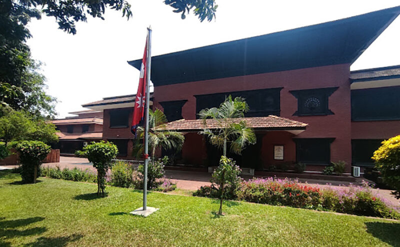 बंगलादेशमा रहेका नेपाली विद्यार्थीलाई अत्यावश्यक कामबाहेक बाहिर ननिस्कन दूतावासको आग्रह